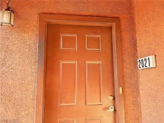 Photo #1: 2424375 Listing 