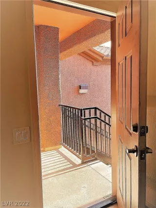 Photo #2: 2424375 Listing 