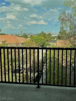 Photo #3: 2424375 Listing 