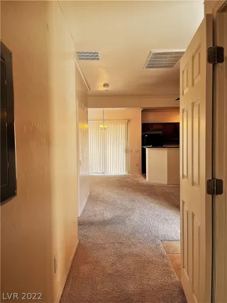 Photo #5: 2424375 Listing 