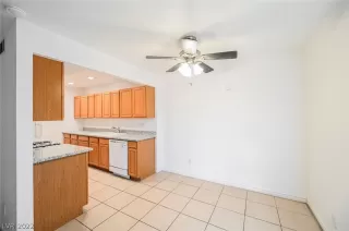 Photo #5: 2424380 Listing