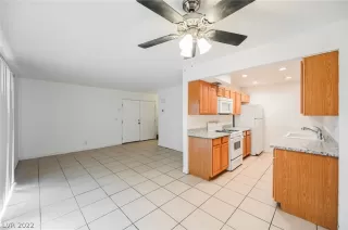 Photo #6: 2424380 Listing