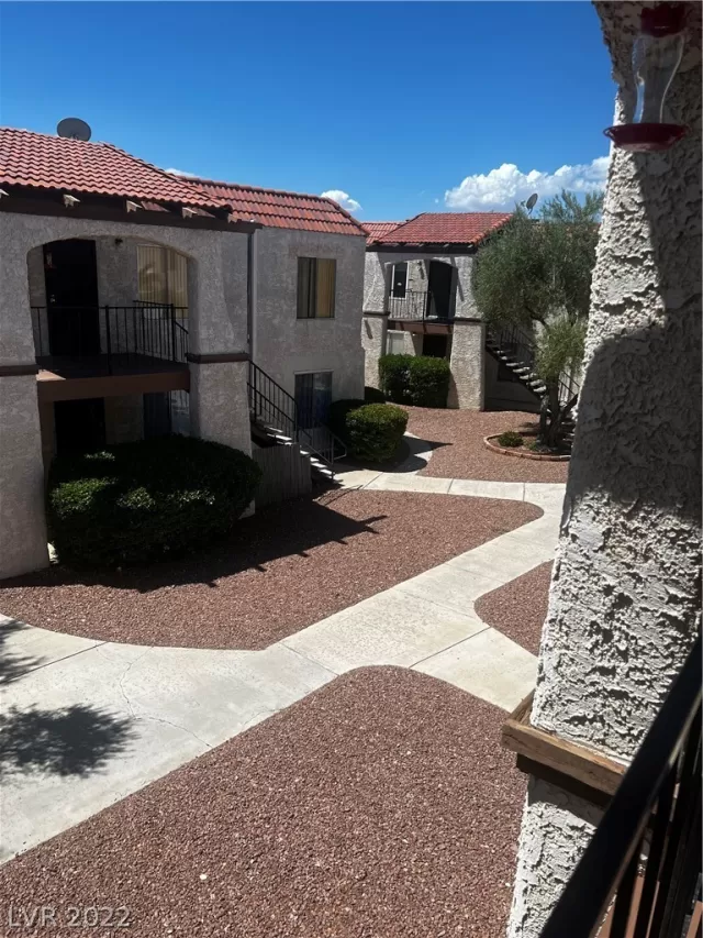 MLS: 2424387 Condo For Sale