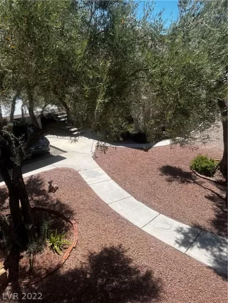 Photo #2: 2424387 Listing 