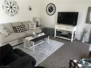 Photo #6: 2424387 Listing 