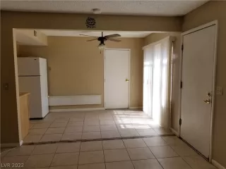 Photo #4: 2424396 Listing 