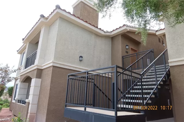 MLS: 2424417 Condo For Sale