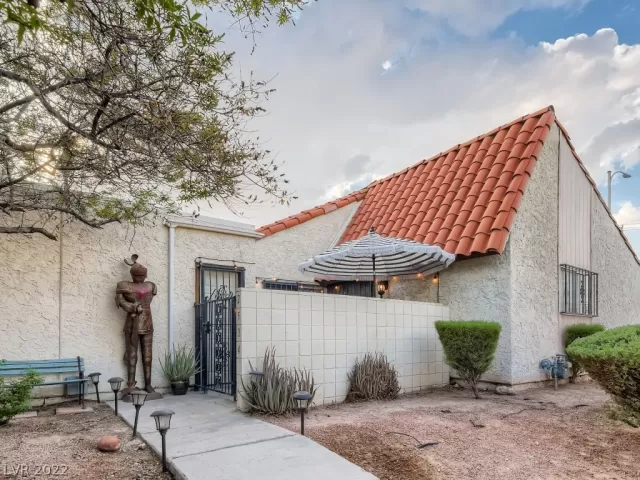 MLS: 2424441 Condo For Sale