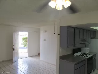 Photo #3: 2424456 Listing 