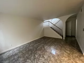 Photo #4: 2424463 Listing