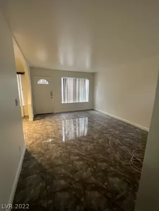 Photo #5: 2424463 Listing