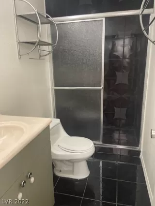 Photo #6: 2424463 Listing