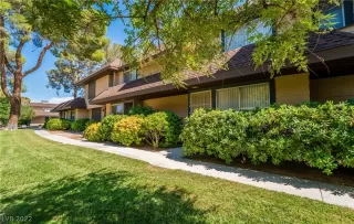 Photo #3: 2424512 Listing