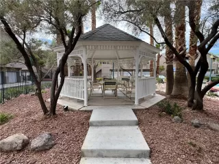 Photo #5: 2424514 Listing 