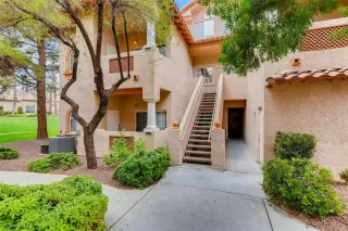 Photo #1: 2424518 Listing 