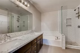 Photo #5: 2424518 Listing 