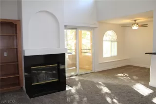 Photo #1: 2424526 Listing 