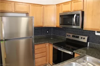 Photo #4: 2424526 Listing 