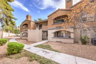 Photo #1: 2424536 Listing