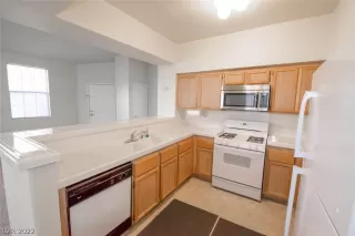 Photo #5: 2424549 Listing 