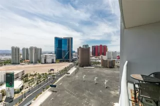 Photo #2: 2424603 Listing