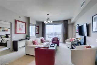 Photo #5: 2424603 Listing