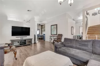 Photo #6: 2424619 Listing 