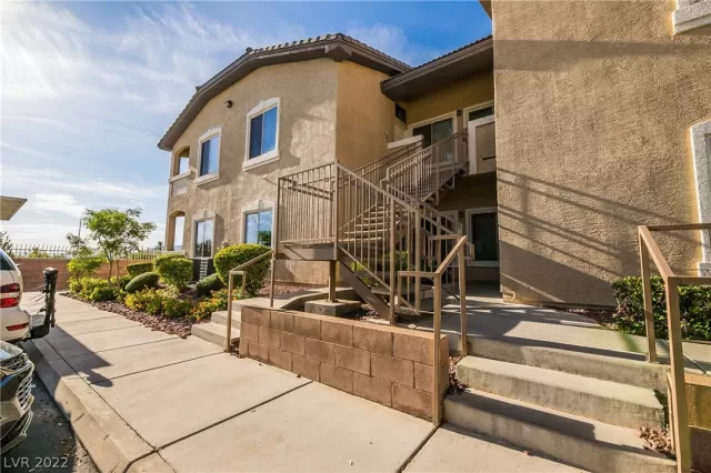 MLS: 2424688 Condo For Sale