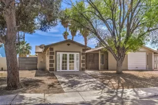 Photo #1: 2424722 Listing 