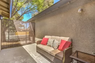 Photo #3: 2424722 Listing 