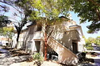 Photo #1: 2425740 Listing