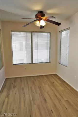 Photo #4: 2425740 Listing
