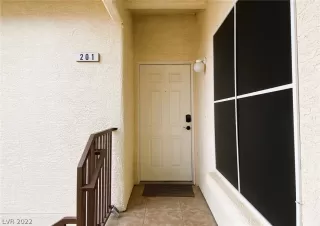 Photo #2: 2425753 Listing