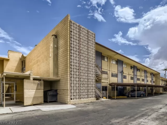 MLS: 2425762 Condo For Sale