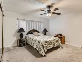 Photo #6: 2425762 Listing