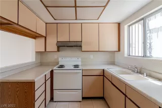 Photo #1: 2425779 Listing 