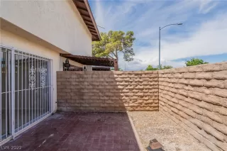 Photo #4: 2425779 Listing 