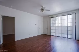 Photo #4: 2425823 Listing 