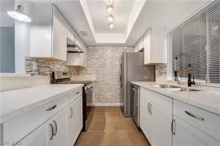 Photo #1: 2425851 Listing