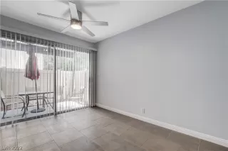 Photo #6: 2425851 Listing