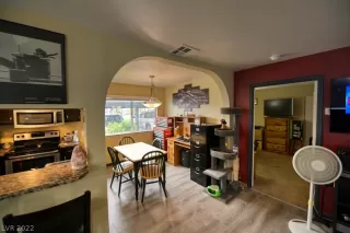 Photo #3: 2425855 Listing