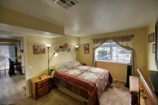 Photo #6: 2425855 Listing