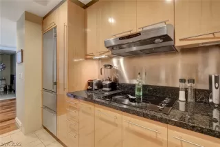 Photo #6: 2425865 Listing