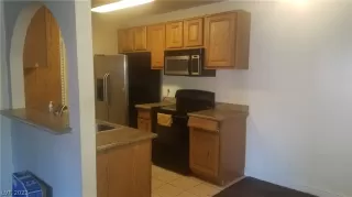 Photo #6: 2425867 Listing