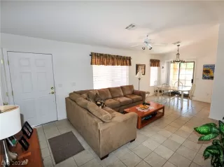 Photo #3: 2425881 Listing 