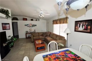 Photo #4: 2425881 Listing 