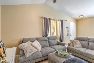 Photo #2: 2425890 Listing