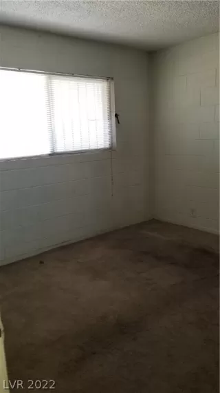 Photo #6: 2425931 Listing