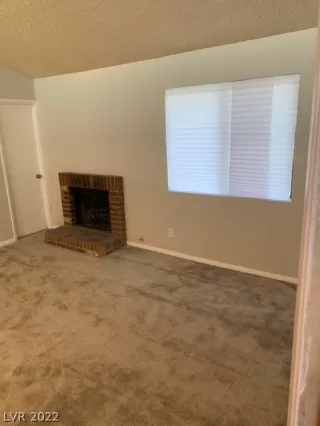 Photo #4: 2425946 Listing