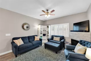 Photo #4: 2425950 Listing 